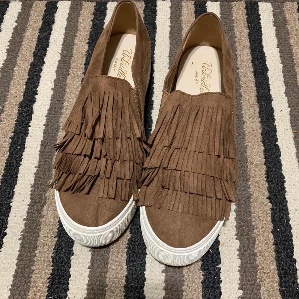 Fringe Platform Sneakers
